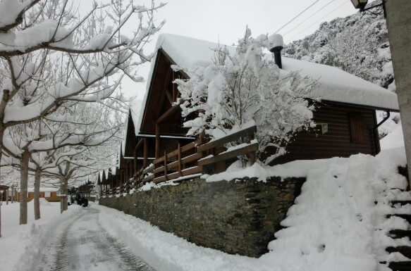 10 cabañas en la nieve en Cataluña - ¡IDÍLICAS!