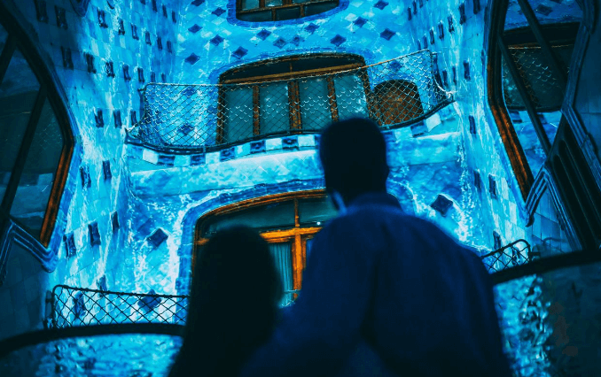 Espectáculo gratuito de luces navideñas en Casa Batlló