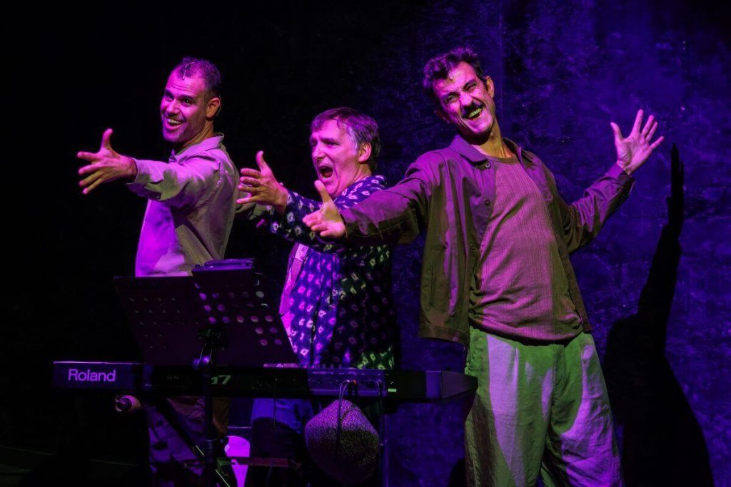 Neon Hand, nuevo musical de Vázquez en Barcelona